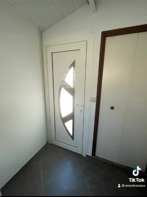 Porte d'entrée aluminium